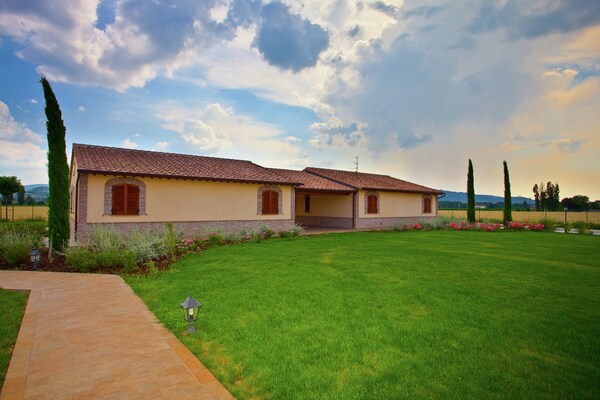Foto van Romantische ontsnapping op het platteland - Vakantiehuis in Cannara Assisi - GardenSummer