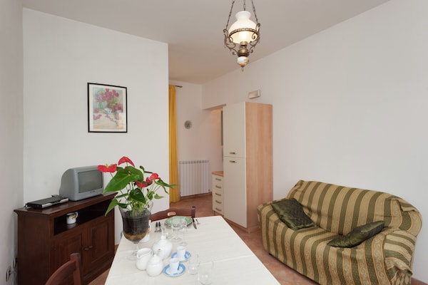 Foto van Boerderij bij Trasimeense Meer met Zwembad - Vakantiehuis in Passignano sul Trasimeno - LivingRoom