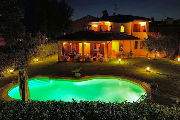 Foto van Villa in Marsciano met zwembad bij Trasimeno - Vakantiehuis in Marsciano - ViewSummer