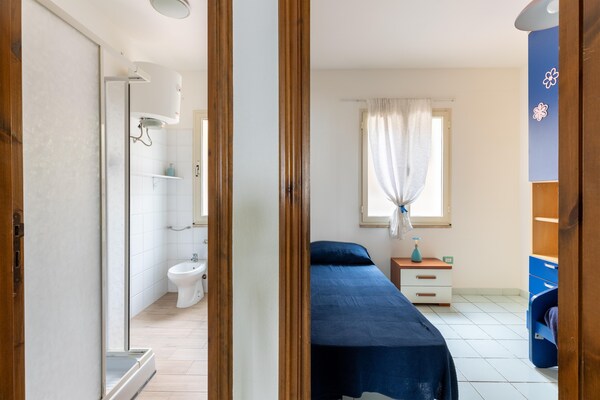 Foto van Appartement met vista mare en terrazza - Vakantiehuis in Castelsardo - BedRoom