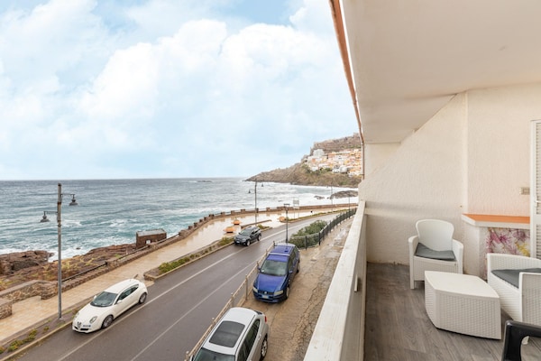 Foto van Appartement met vista mare en terrazza - Vakantiehuis in Castelsardo - ViewSummer