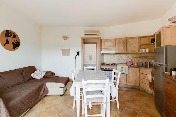 Foto van Met eigen tuin en airconditioning - Vakantiehuis in Castelsardo - LivingRoom