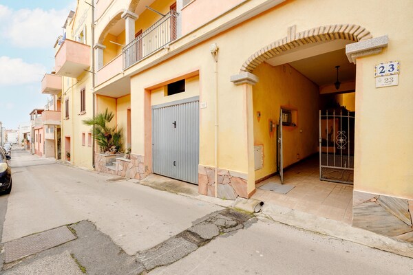 Foto van Appartement met zeezicht in het historische - Vakantiehuis in Castelsardo - ExteriorSummer