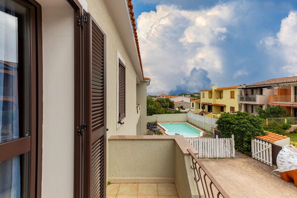 Foto van Appartamento vicino al mare, 2 zwembaden - Vakantiehuis in Valledoria - TerraceBalcony