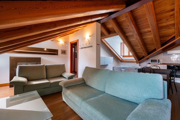 Foto van In edificio storico, con aria condizionata - Vakantiehuis in Ceresole Reale (TO) - LivingRoom