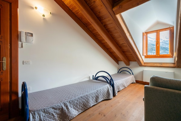Foto van In edificio storico, con aria condizionata - Vakantiehuis in Ceresole Reale (TO) - BedRoom