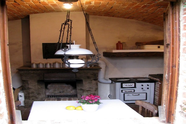 Foto van Vakantiehuis in Langhe met Zwembad en Terras - Vakantiehuis in Bastia Mondovì - Kitchen