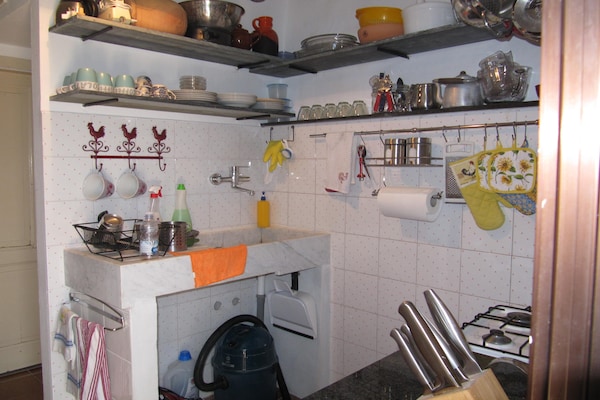 Foto van Rustig verblijf in de Ligurische heuvels - Vakantiehuis in Stellanello - Kitchen