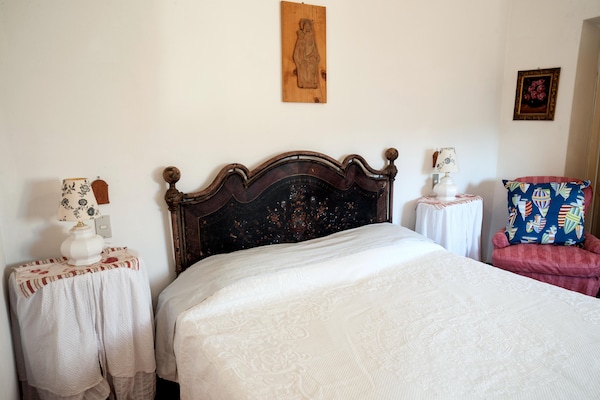 Foto van Rustig verblijf in de Ligurische heuvels - Vakantiehuis in Stellanello - BedRoom
