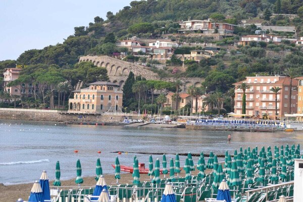 Foto van Casa vacanze Madonna della Neve - Vakantiehuis in diano san pietro - Untagged