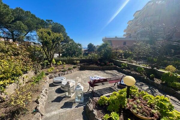 Foto van Appartement met tuinzicht in Sanremo met veranda - Vakantiehuis in Sanremo - GardenSummer