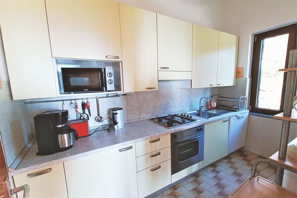 Foto van Vakantiehuis in Italië met uitzicht op de bergen - Vakantiehuis in Colmegna - Kitchen