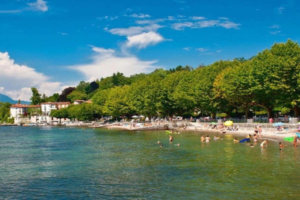 Foto van Vakantiehuis in Italië met uitzicht op de bergen - Vakantiehuis in Colmegna - AreaSummer5KM