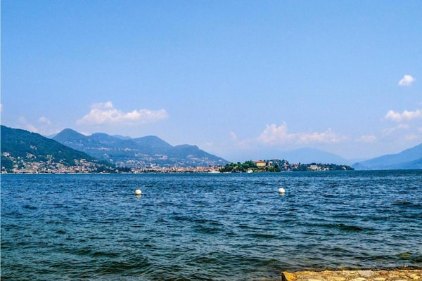 Foto van Vakantiehuis in Italië met uitzicht op de bergen - Vakantiehuis in Colmegna - AreaSummer5KM
