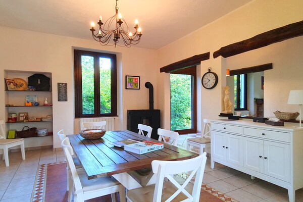 Foto van Elegante villa met privétuin in Castello - Vakantiehuis in Castello (VA) - DiningRoom