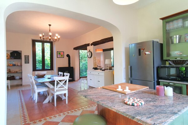 Foto van Elegante villa met privétuin in Castello - Vakantiehuis in Castello (VA) - DiningRoom