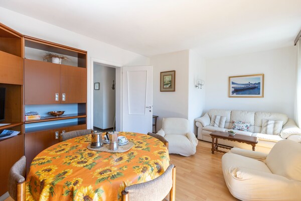 Foto van Vakantiehuis Acquaseria bij Comomeer - Vakantiehuis in aquaseria - LivingRoom