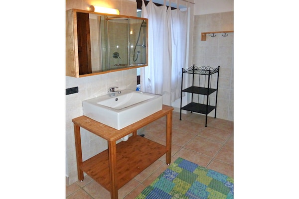 Foto van Casa Sant'Anna Comfortabele vakantiewoning - Vakantiehuis in Pianello del Lario OT Sant'Anna - Untagged