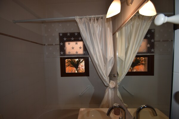 Foto van Chalet bij Lago Maggiore met Tuinzicht - Vakantiehuis in Verbania - BathRoom