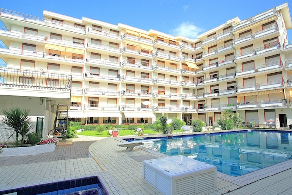 Foto van Appartement in Porto Santa Margherita bij Strand - Vakantiehuis in Porto Santa Margherita (VE) - ExteriorSummer