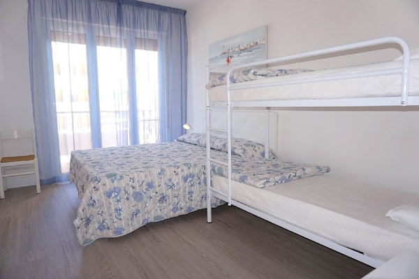 Foto van Appartement in Porto Santa Margherita bij Strand - Vakantiehuis in Porto Santa Margherita (VE) - BedRoom