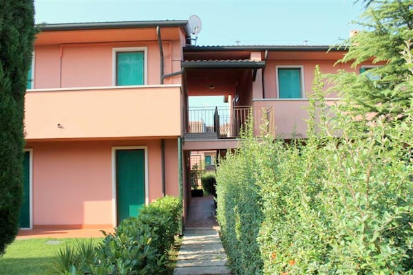 Foto van Retraite aan de Via Toscanini
 - Vakantiehuis in Lazise - ExteriorSummer