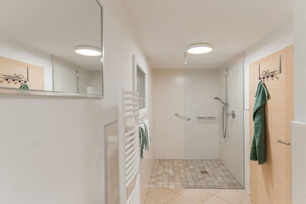 Foto van Kastanje Niederhaushof - Vakantiehuis in Partschins - BathRoom