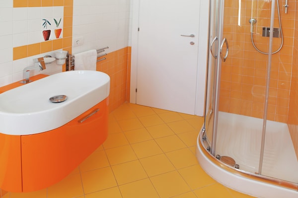 Foto van Romantisch verblijf met zwembad - Vakantiehuis in Modigliana - BathRoom