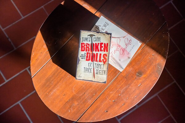 Foto van Wijnproeverijen, heuvels en Toscaanse huizen - Vakantiehuis in San Casciano in Val di Pesa - LivingRoom