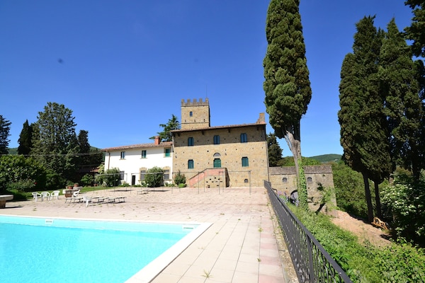 Foto van Prachtig appartement met zwembad - Vakantiehuis in Figline E Incisa Valdarno - PoolOfHouse