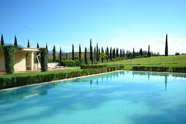 Foto van Verblijf in een tuin en wijnstreek - Vakantiehuis in Rignano Sull'arno - PoolOfHouse