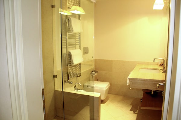 Foto van Verblijf in een tuin en wijnstreek - Vakantiehuis in Rignano Sull'arno - BathRoom