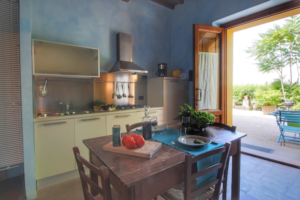 Foto van Villa in Toscane met zwembad bij strand - Vakantiehuis in Castelfranco di Sopra - DiningRoom