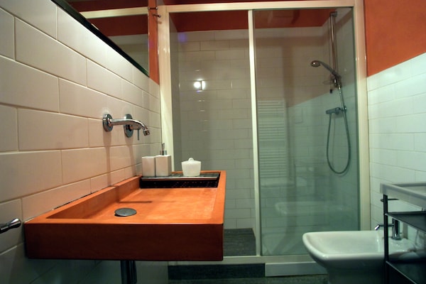 Foto van Vakantiehuis in Chianti met zwembad en uitzicht - Vakantiehuis in Castelfranco di Sopra - BathRoom