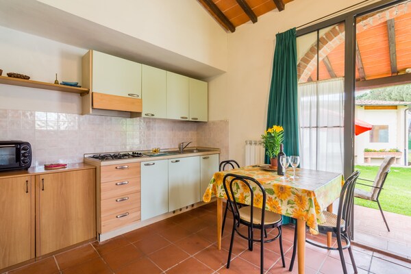 Foto van Bucine Hideaway met zwembad - Vakantiehuis in Bucine (AR) - DiningRoom