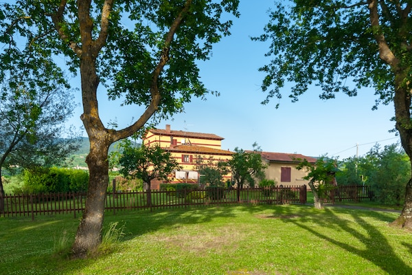 Foto van Uitje naar een Toscaans landhuis - Vakantiehuis in Pian di scò - ExteriorSummer