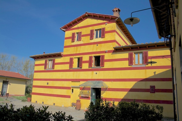 Foto van Uitje naar een Toscaans landhuis - Vakantiehuis in Pian di scò - ExteriorSummer