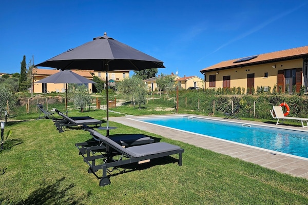 Foto van Appartement met zwembad in het hart van Toscane - Vakantiehuis in Montepulciano - ExteriorSummer