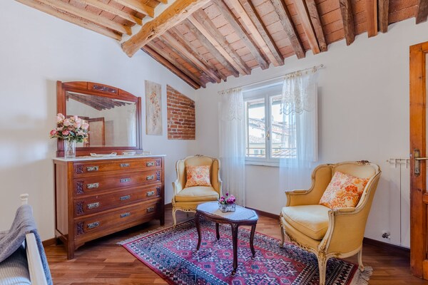 Foto van Appartement in Lucca’s Middeleeuwse Toren - Vakantiehuis in Lucca - BedRoom