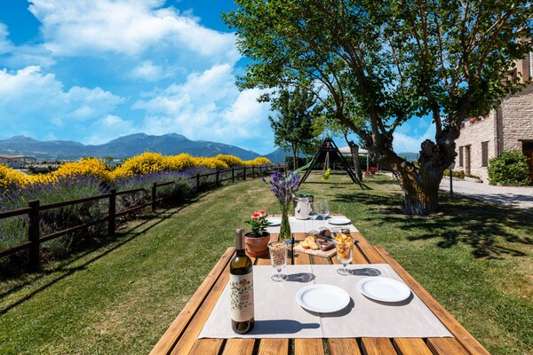 Foto van Landhuis in Cagli met Zwembad en Uitzicht - Vakantiehuis in Cagli - GardenSummer
