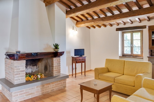 Foto van Authentieke schuilplaats in Marche - Vakantiehuis in Sant'angelo in Vado - LivingRoom