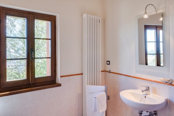 Foto van Authentieke schuilplaats in Marche - Vakantiehuis in Sant'angelo in Vado - BathRoom