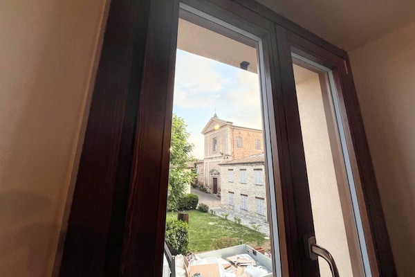 Foto van Appartement in een dorp met zwembad - Vakantiehuis in Pesaro - ViewSummer