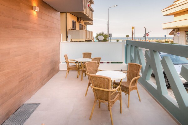 Foto van Appartement in Martinsicuro vlakbij de zee - Vakantiehuis in Martinsicuro - TerraceBalcony