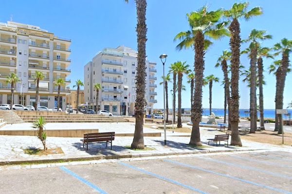 Foto van Appartement met zeezicht in Gallipoli en terras - Vakantiehuis in Gallipoli (LE) - ExteriorSummer