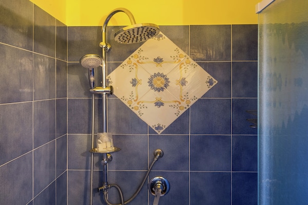 Foto van Vakantiehuis in Sciacca met Zwembad - Vakantiehuis in Sciacca - BathRoom