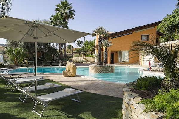 Foto van Villa in Agrigento met zwembad bij Tempels - Vakantiehuis in Agrigento - Facilities