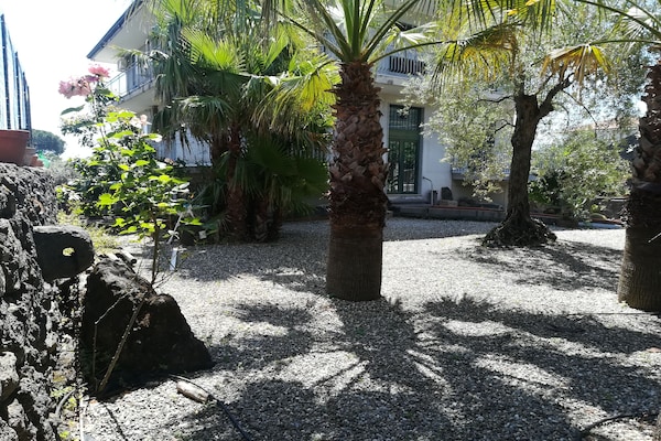 Foto van Appartement Villa voor gezinnen - Vakantiehuis in Santa Venerina - ExteriorSummer