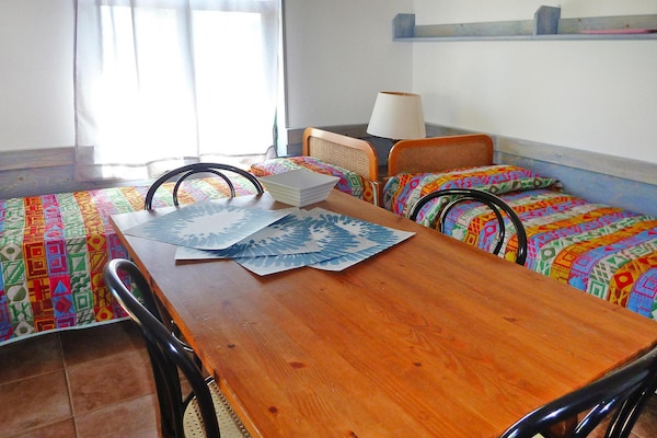 Foto van Gezinsappartement in Guardistallo met Zwembad - Vakantiehuis in Guardistallo - LivingRoom