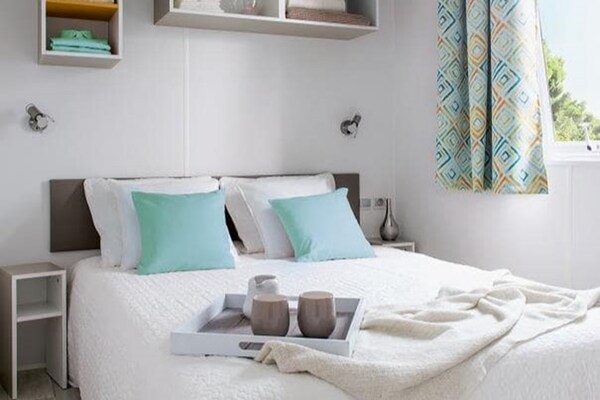 Foto van Stacaravan met zwembad in Vias - Vakantiehuis in Vias-Plage - BedRoom